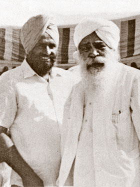 Dr Harbhajan Singh with Sant Kirpal Singh, October 1973