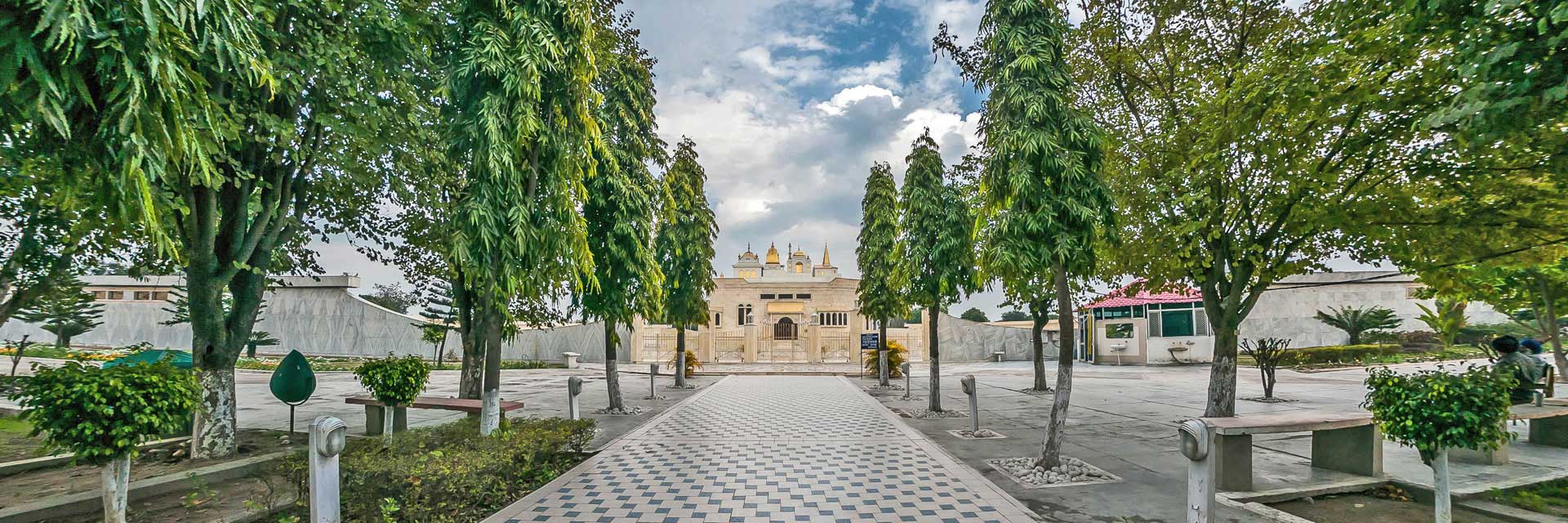 1920x640_Sarovar_12.jpg